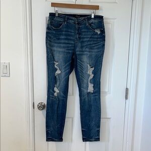Judy Blue Skinny Blue Jeans with Distressed Details